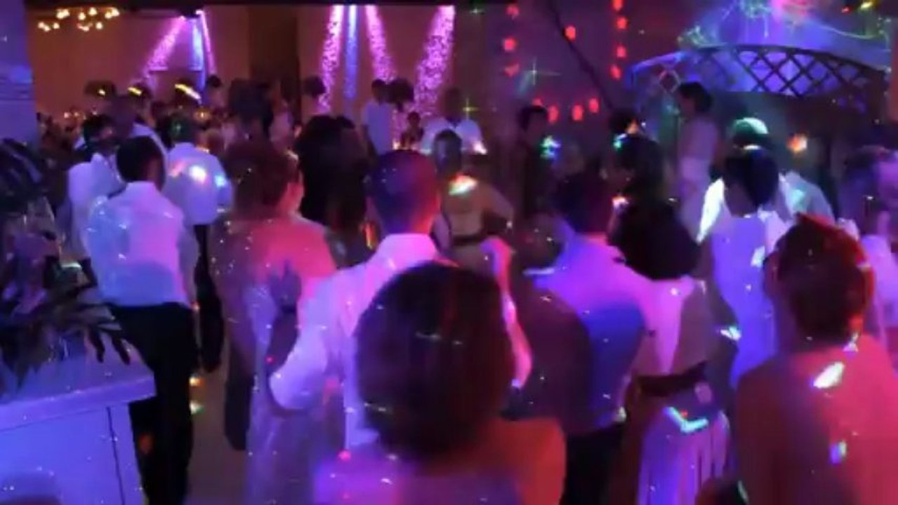 LA VALLEE AUX PAGES SALLE DE RECEPTION MARIAGES HEBERGEMENT JANVILLE BU SOURS MORANCEZ