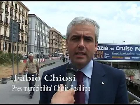 Napoli - Parla Chiosi sull'aiuola e sulla ztl a Mergellina (21.05.13)