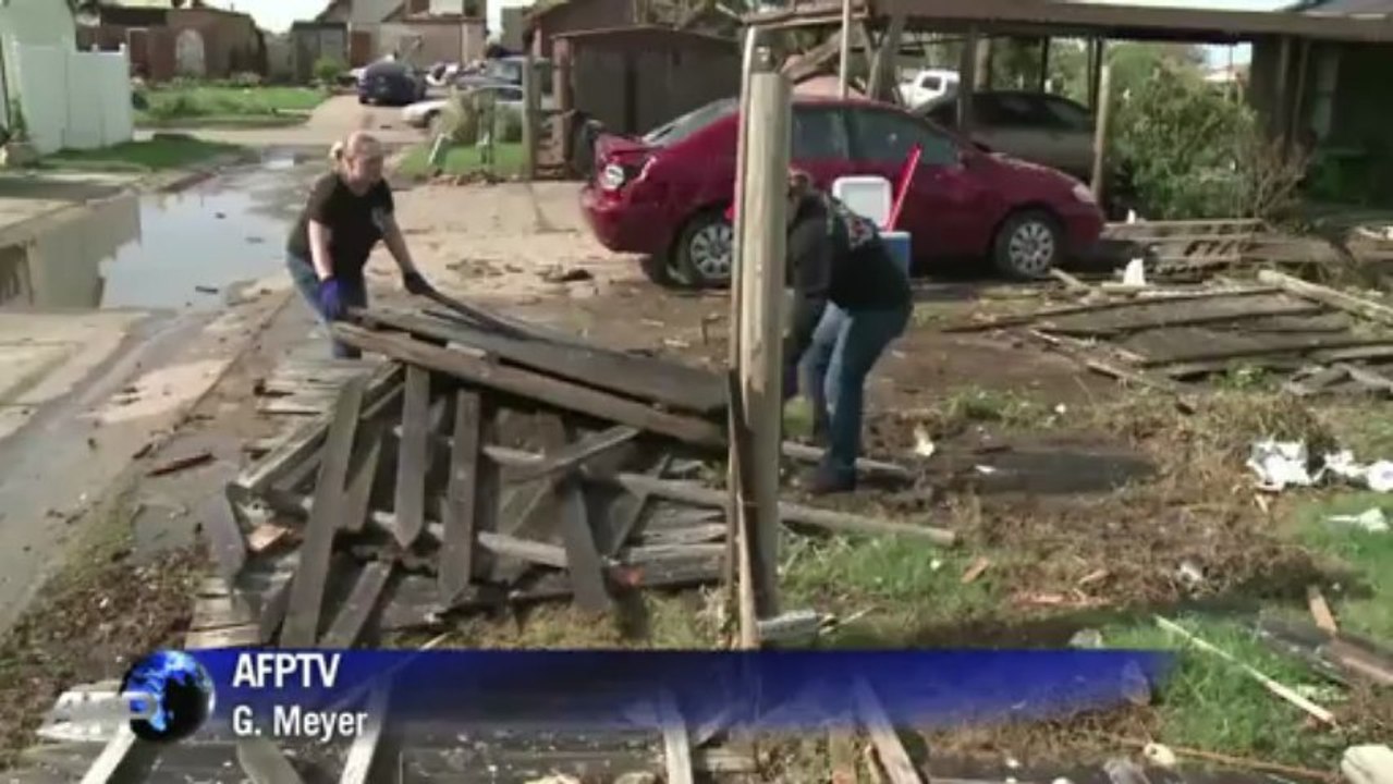 Oklahoma: début du nettoyage après la tornade