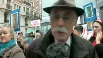 tarés homophobes devant l'hôpital Tenon 2012