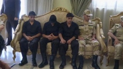 Mursi meets released soldiers