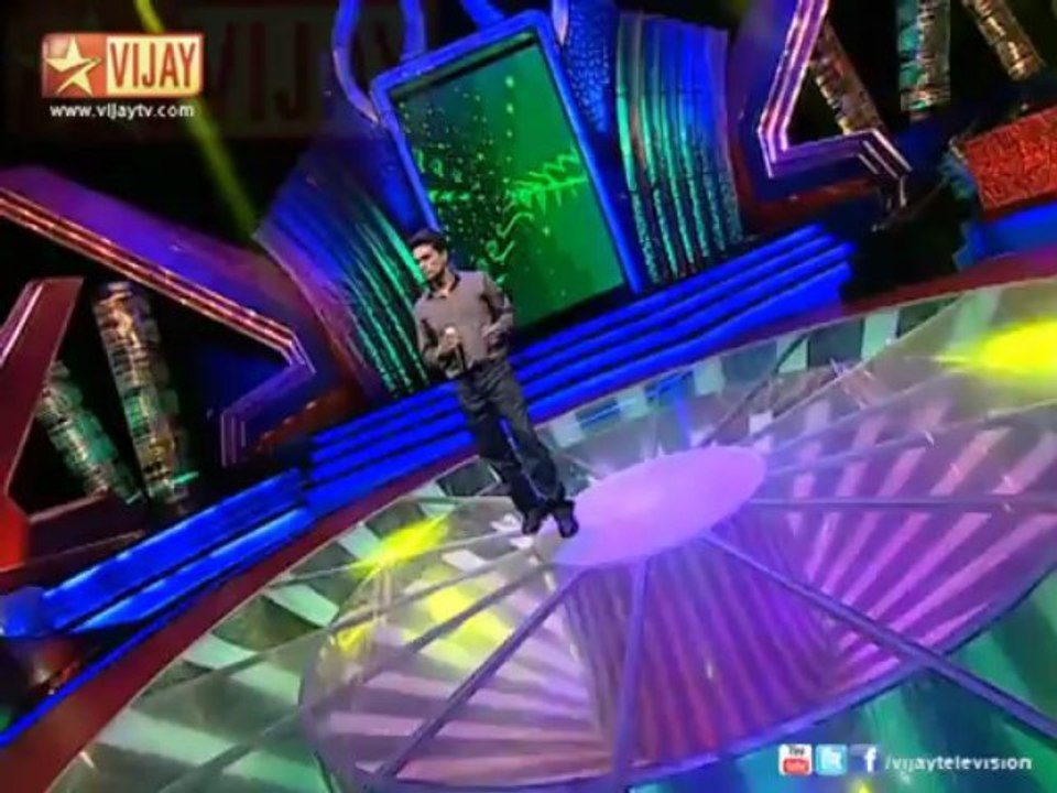 Ramesh sings Ennai Thalatta Varuvala
