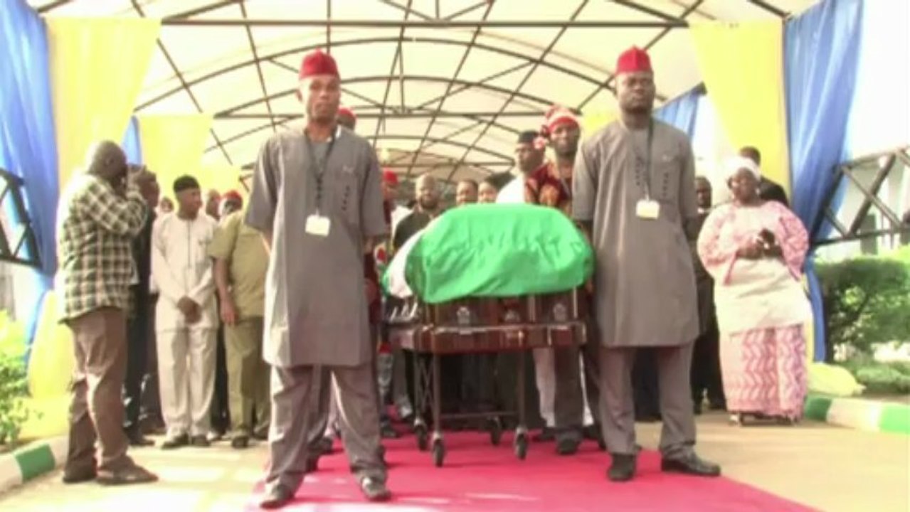 Le Nigeria accueille la dépouille de l'écrivain Chinua Achebe