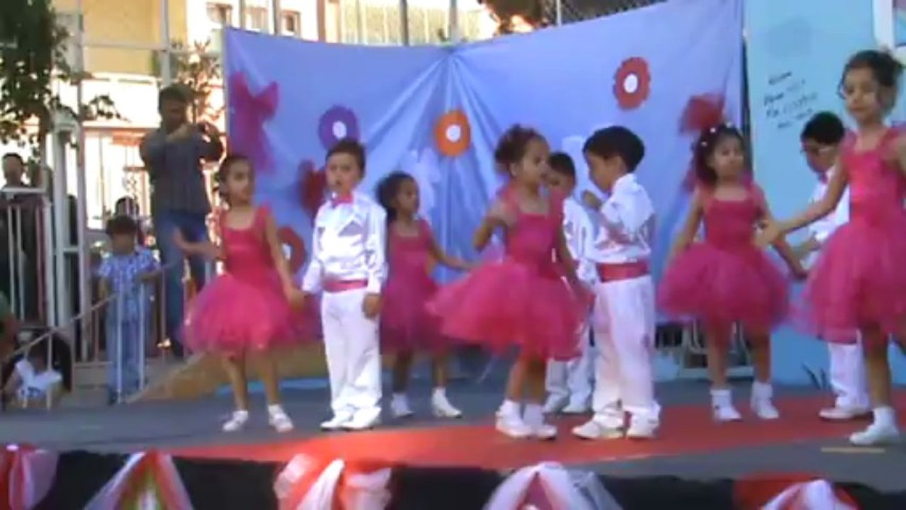 2012-2013 75. Yıl Anaokulu Laleler Grubu Yıl Sonu Gösterisi - Salsa -