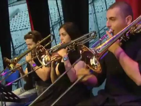 Grup Yorum - Devrim Yürüyüşümüz Sürüyor - (1998)