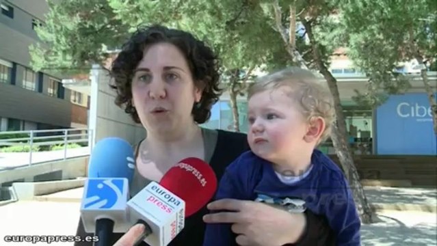 Una mujer sin ovarios da a luz