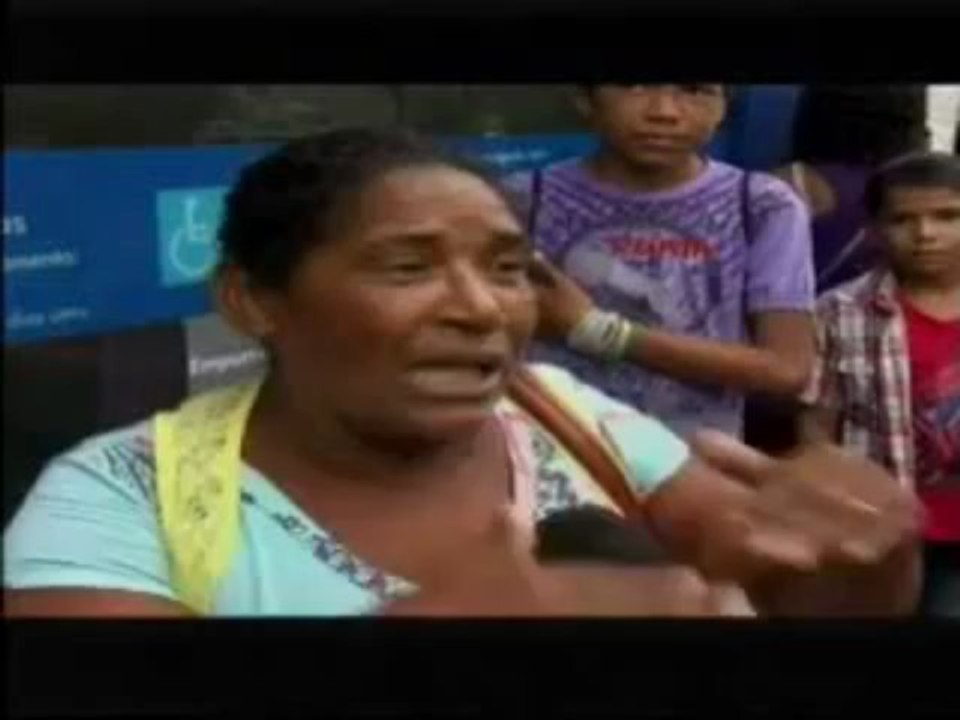 Mulher explica o que fazer com o Bolsa Família