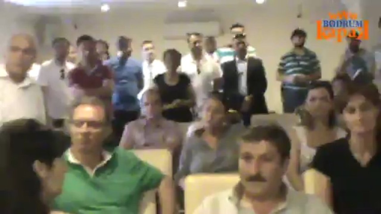 BkMM-AKİL İNSAN BASKIN ORAN (Siyasetçi) TEPKİ_x264