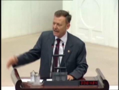 CHP Mersin Milletvekili Prof.Dr. Aytuğ Atıcı Palu-Genç-Muş demiryolu hattının yer değiştirme işinde nasıl usulsüzlük yapıldığını TBMM Genel Kurulu'nda yaptığı konuşmada somut örneklerle açıkladı. (22.05.2013)