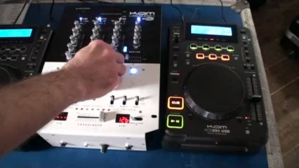 DJ LESSON. CUTTING THE TUNE OUT USING THE UP FADER FOR A SUBTLE EFFECT.