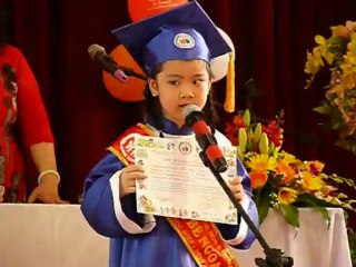 Khánh Ngân tot nghiep mnb 171