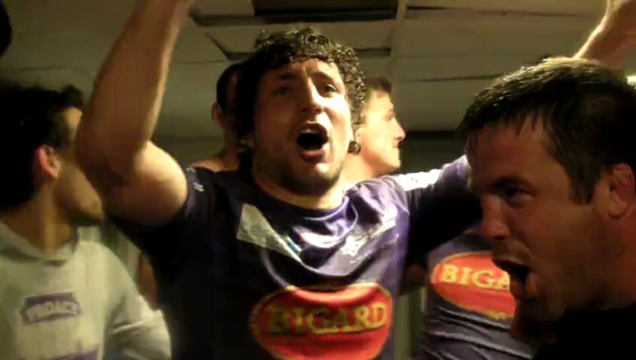 Le capitaine de l'USB  Anthony Frenet chante l'Ardèche pour fêter la montée en Pro D2