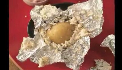 Recette en vidéo: Agata en croûte de sel et d'algues