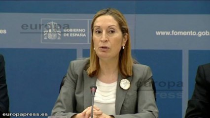 Pastor: "No hay ni un español sin transporte público"