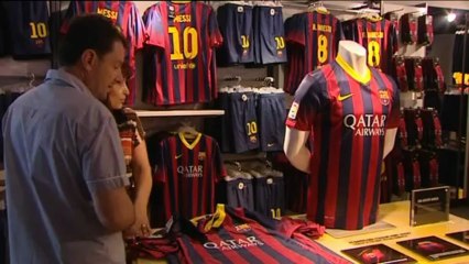 FC Barcelona presents next season's shirt and new sponsor