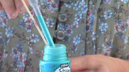 Un bracelet en peinture Prisme Fantasy Pébéo