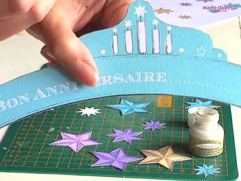 Vidéo: Comment réaliser des décos de gâteaux étoilées pour un anniversaire