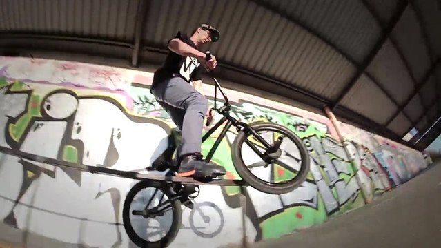 Geoffrey Morizot / Florian Montanari - Sosh Urban Motion 2