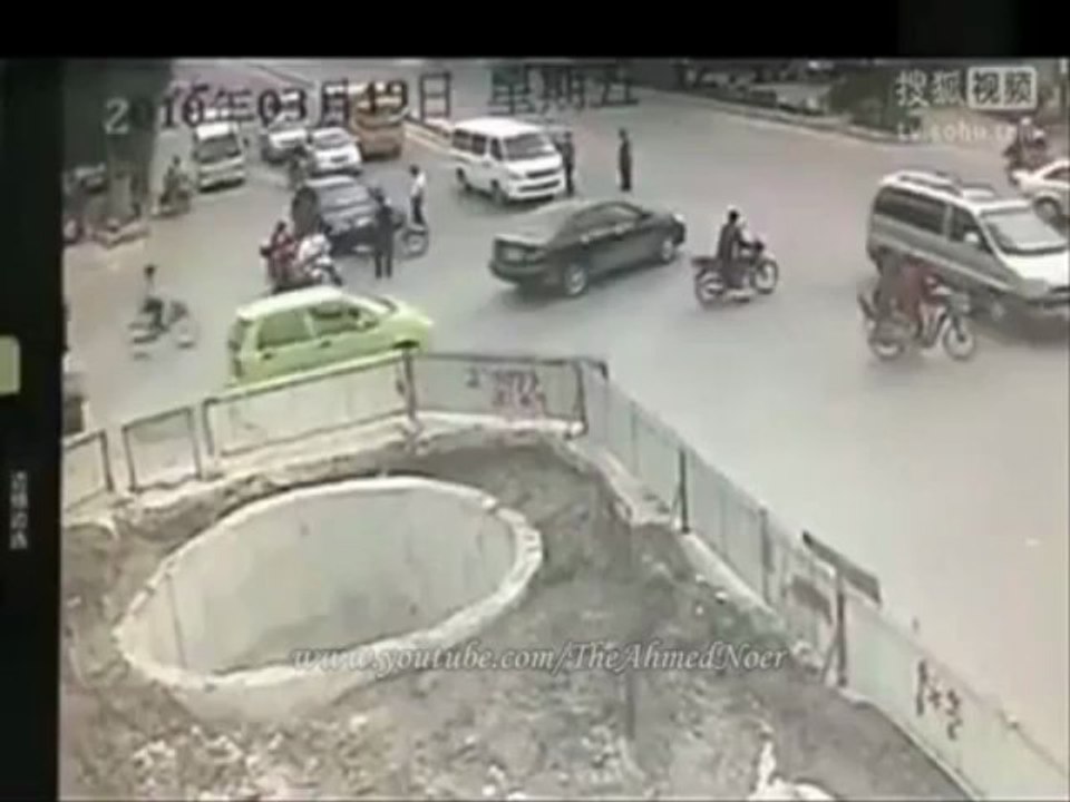 (Dijamin Ngakak...!!!) Pengendara Motor TOLOL Yang Mengagumkan