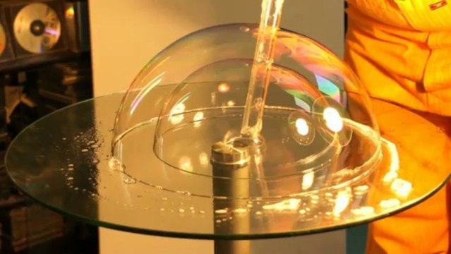 spectacle28.com fred clown magicien ballons sculptes le mans, la fleche,sable sur sarthe,allonnes