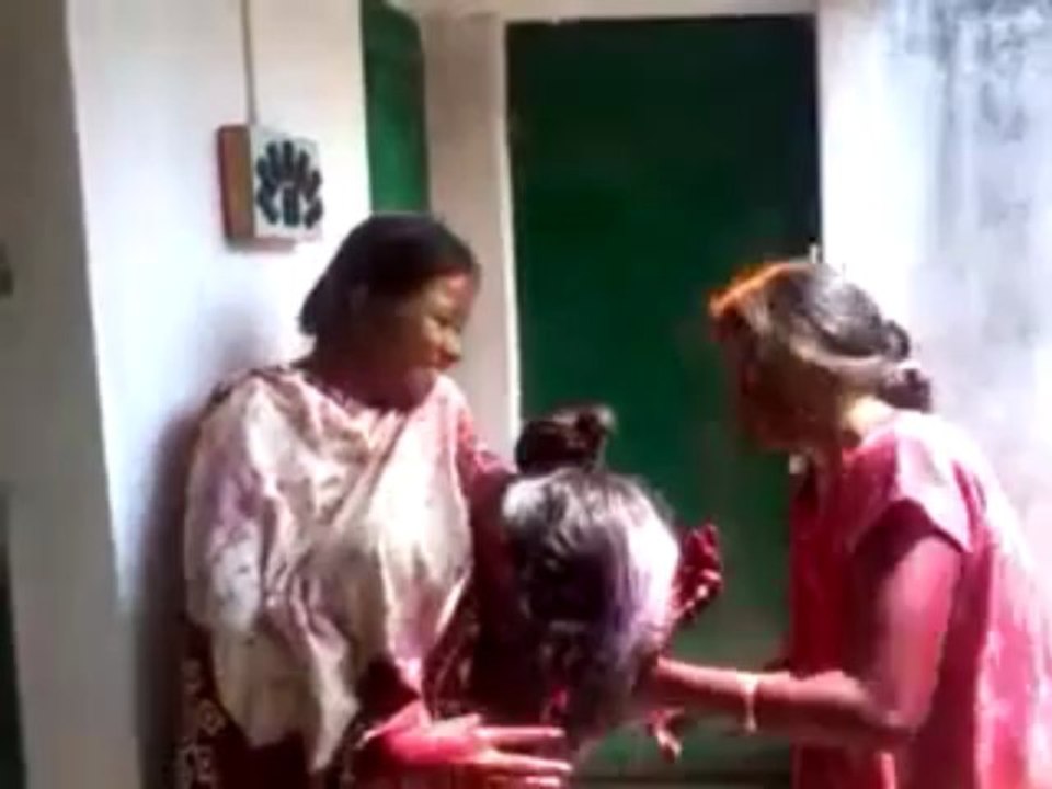 Holi girl fights