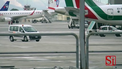 Napoli - L'atterra di Springsteen a capodichino con il jet privato (23.05.13)