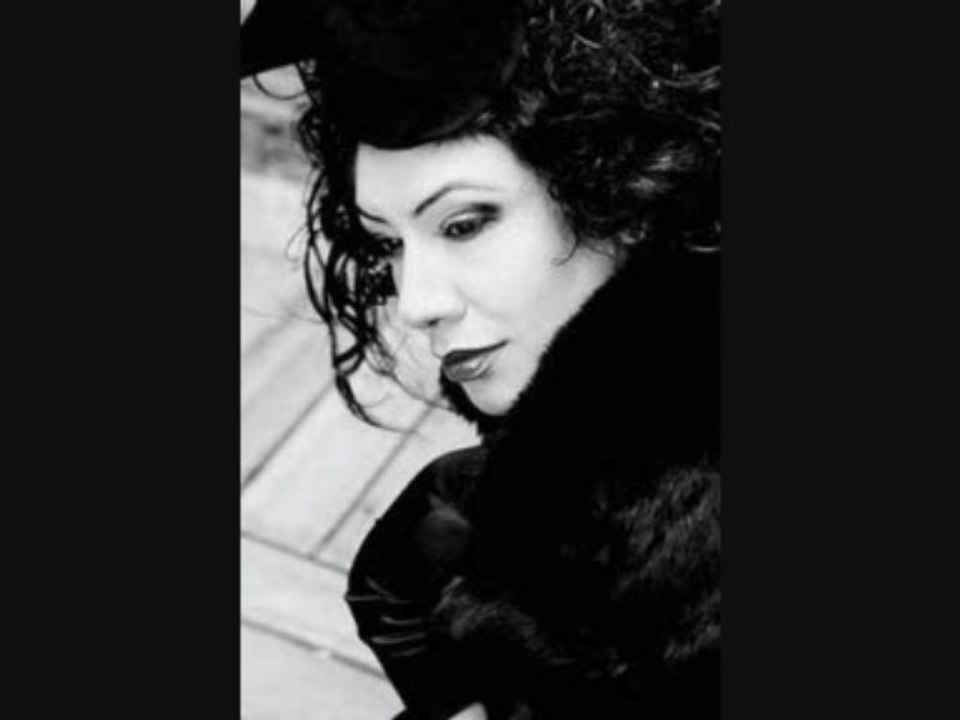 Işın Karaca - Vurgunum