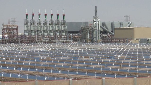 Shams 1, la plus grande centrale solaire du monde