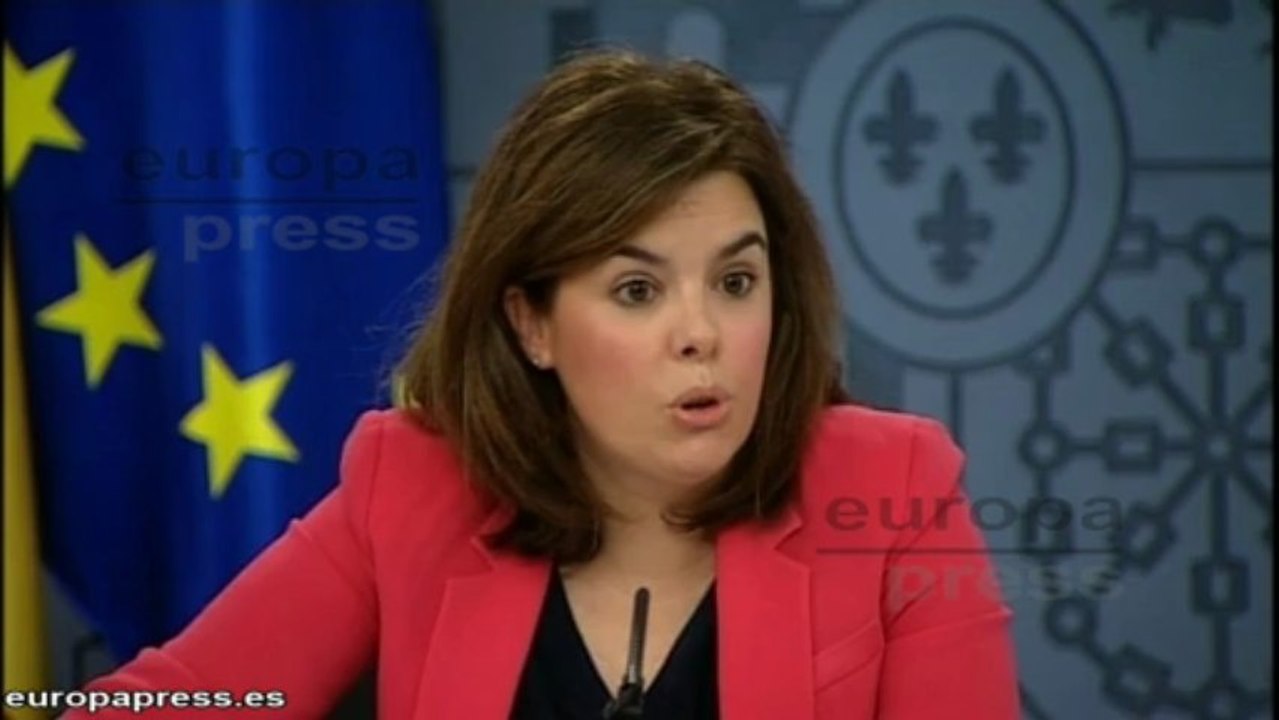 Gobierno responde con "hechos" las críticas de Aznar