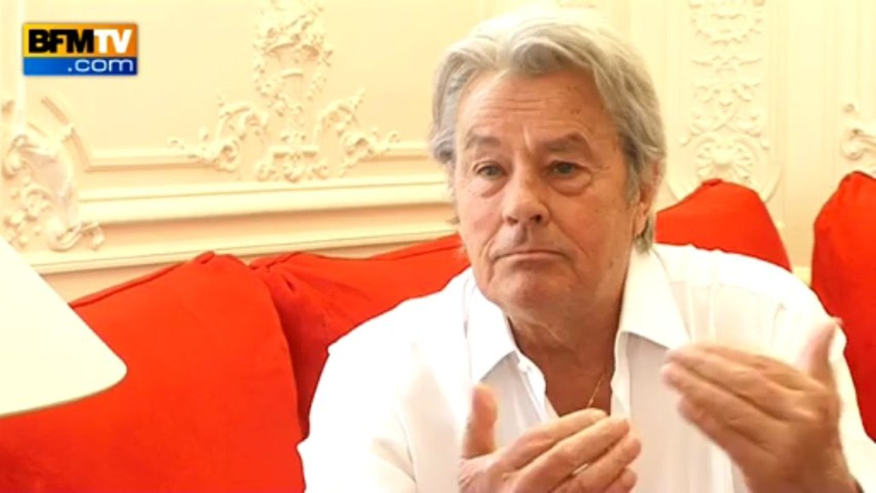 Alain Delon samedi à Cannes pour la présentation de "Plein soleil" - 24/05