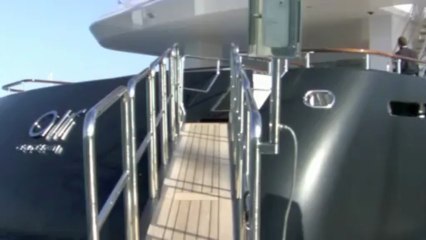 Mysterious Mega-Yatch Makes Wave in Los Angeles