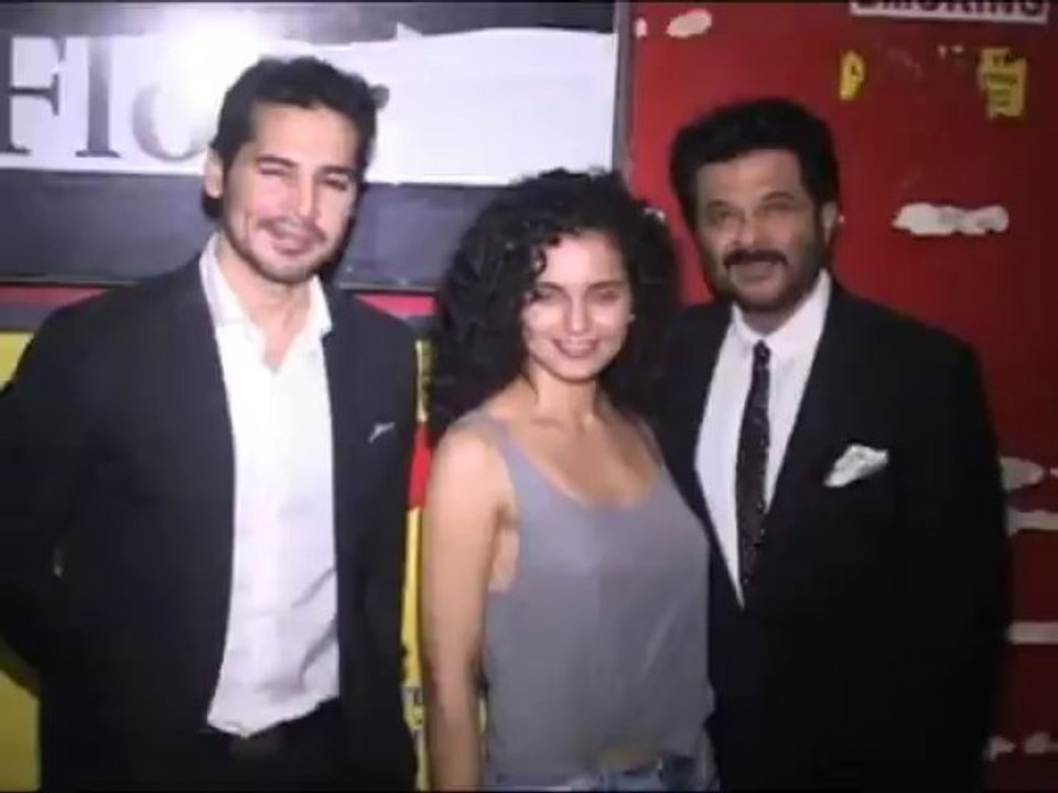 Kangana shows off her bra