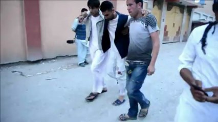 Attaque suicide et fusillade en plein coeur de Kaboul