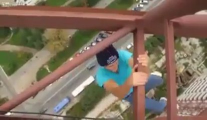 Bravest or most stupid guy in the world - Must watch