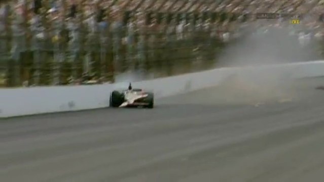 Indycar Indy 500 2011 Dramatic Finish Hildebrand CRASH Wheldon wins
