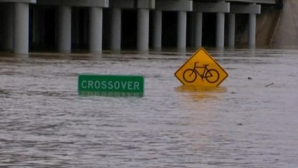 Flash floods kill two in US