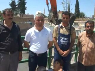 Ceylanpınar Belediyesi Antep Deresini temizliyor