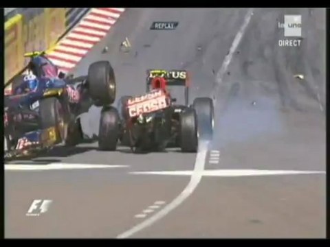 Monaco 2013 : accrochage entre Grosjean et Ricciardo