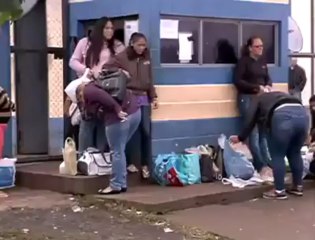 Crazy Goat Terrorizes People In Brazil Goat escapes and attacks villagers in the region of Londrina