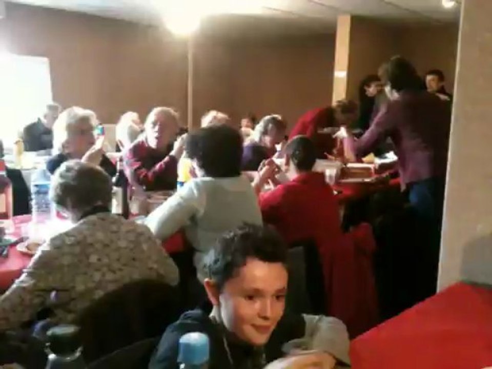 repas fête des voisins résidence Cimbats 2 à Blanquefort (33)