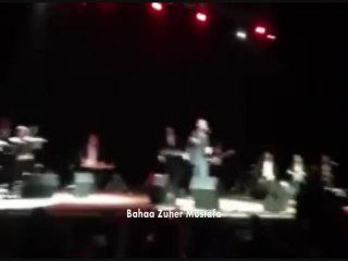 كاظم الساهر في أراضي خدودها من حفل ديترويت 2013