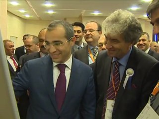 AZERBAYCAN TAHSİL NAZİRİ VE YÖK BAŞKANI BASIN MENSUPLARI İÇİN GERÇEKLEŞTİRDİĞİ AYAKÜSTÜ RÖPORTAJ