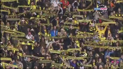 Dortmund celebrate defeated heroes