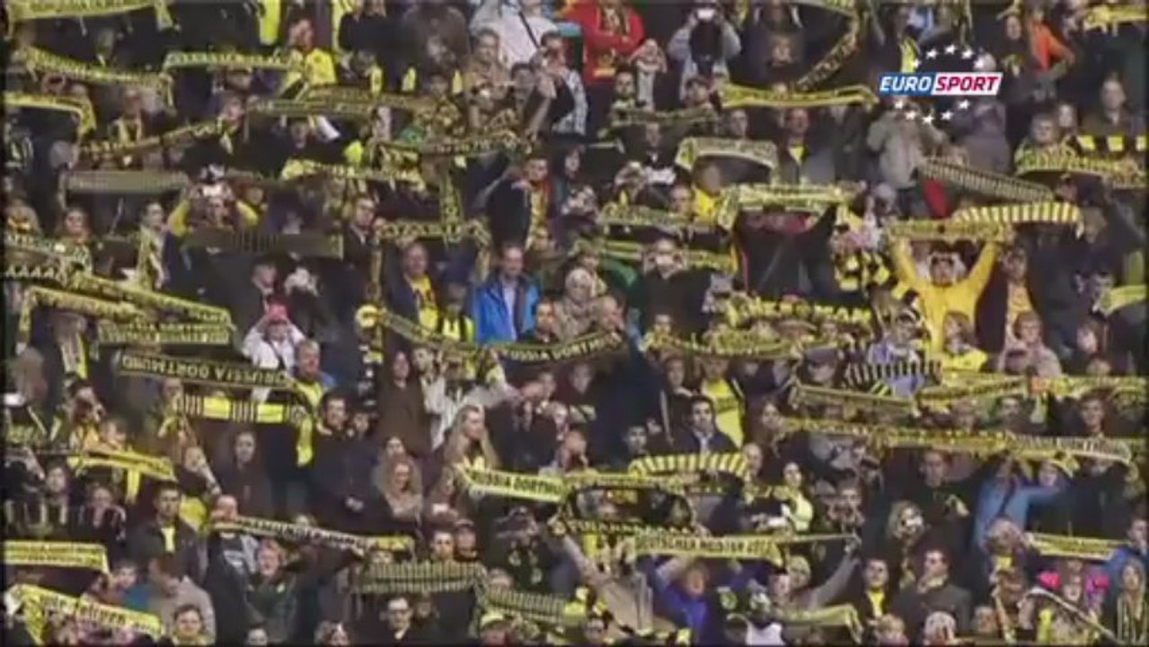 Dortmund celebrate defeated heroes