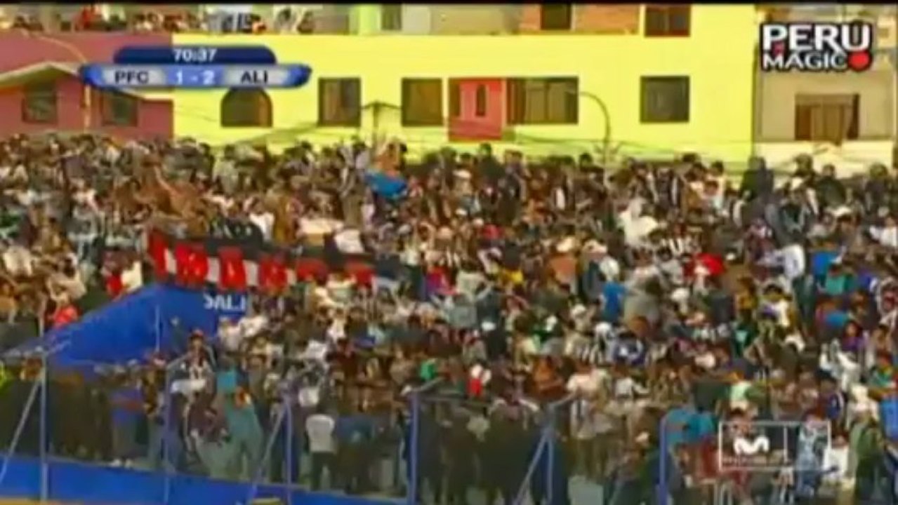 Peru: Traumtor nach 50-Meter-Sprint! Vidales schießt Alianza zum Sieg