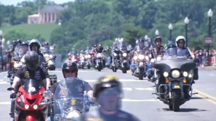 Thousands in Rolling Thunder rally