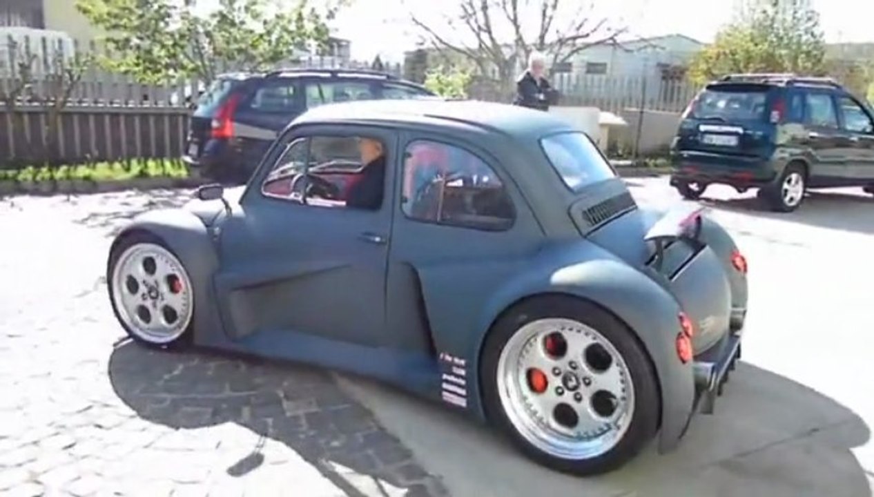 Ein V12-Lamborghini-Motor hat auch im Fiat 500 Platz