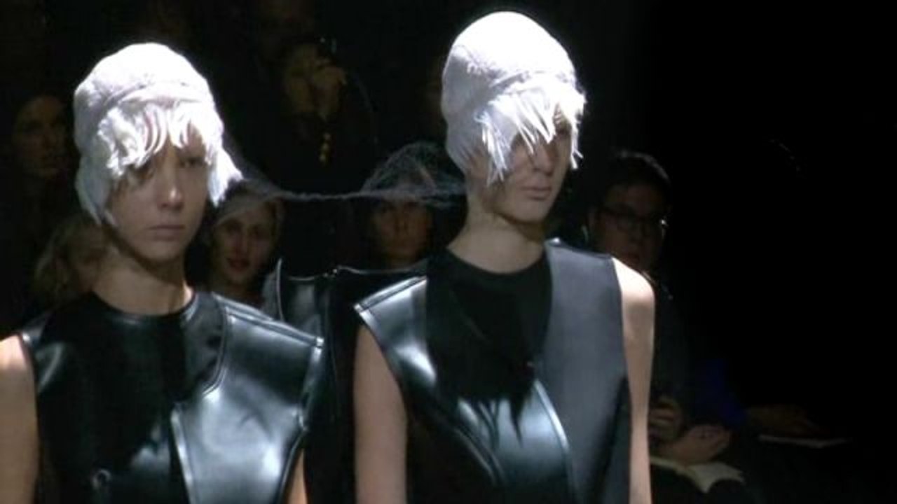 Comme des Garçons Spring 2011