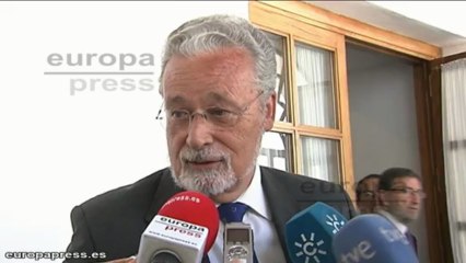 Maeztu dice que él "es el brazo de la democracia"