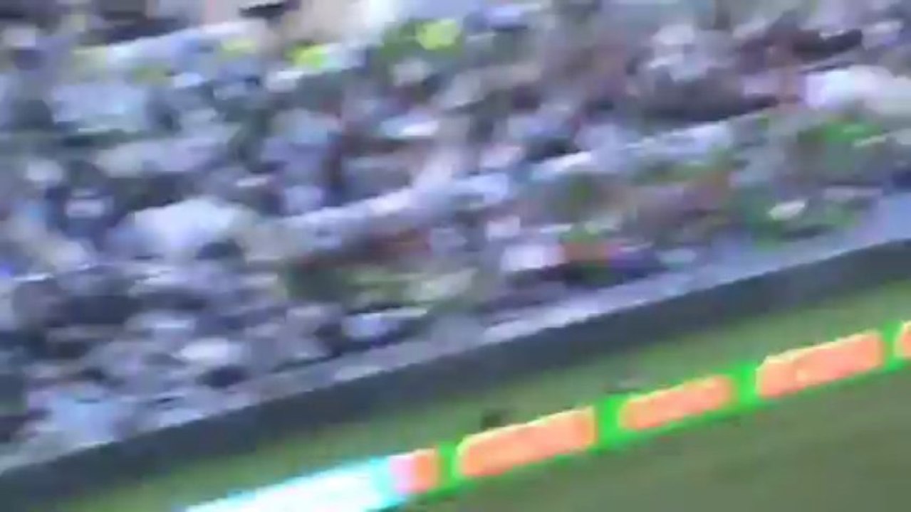 Οι οπαδοί της Λάτσιο πανηγυρίζουν το γκολ του Λούλιτς